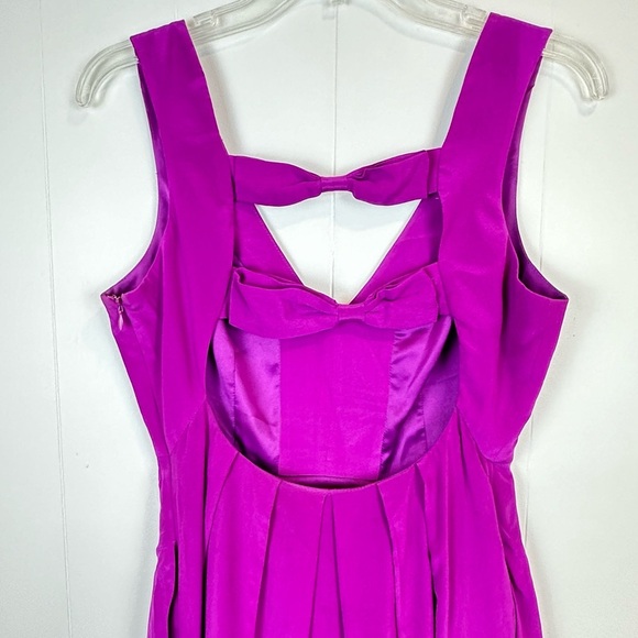 Walter 100% Silk Open Back Bow Detail Cocktail Dress Size 2 - Picture 2 of 10
